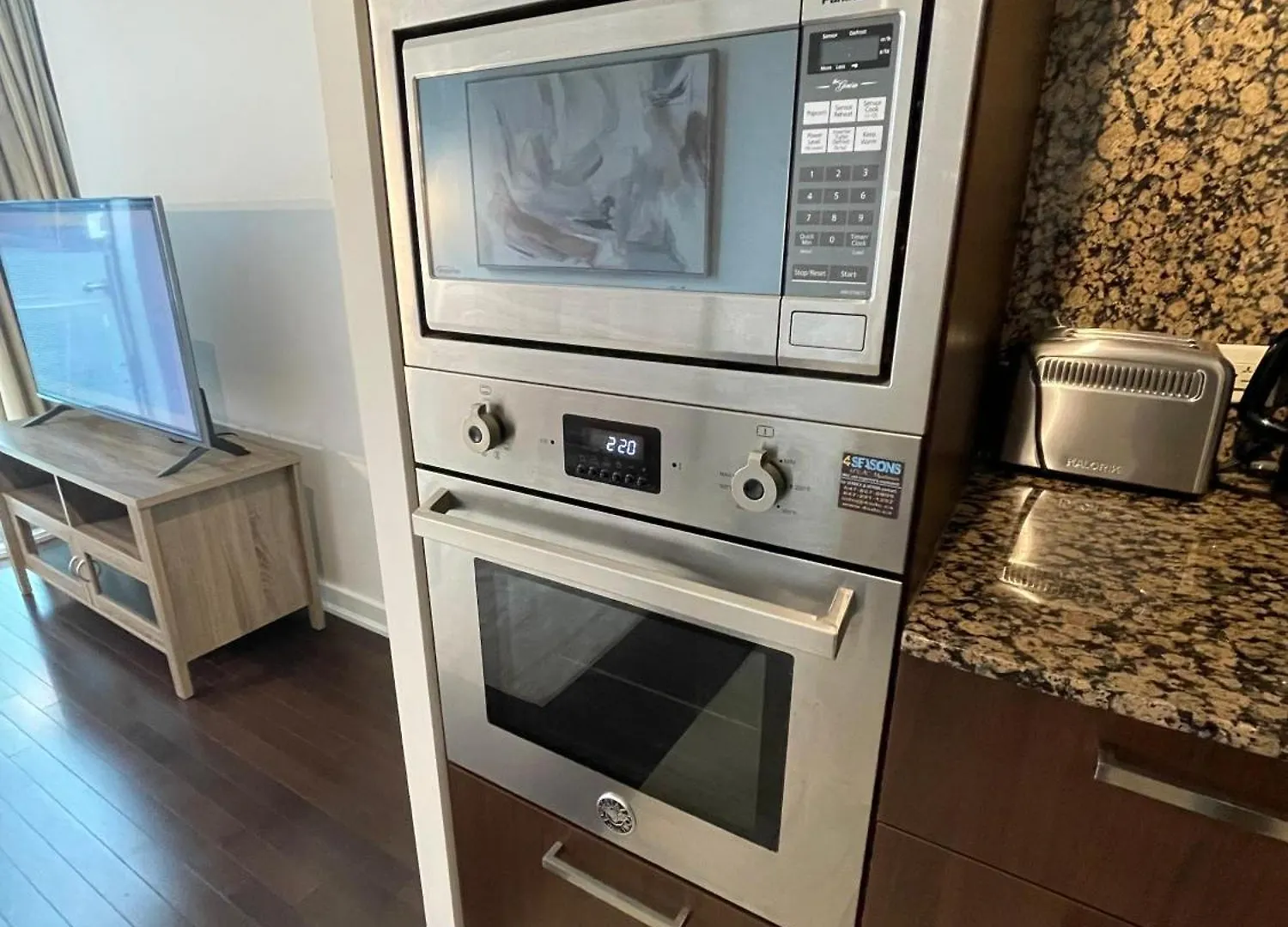 Ice Condos - Rsmt Toronto Apartment