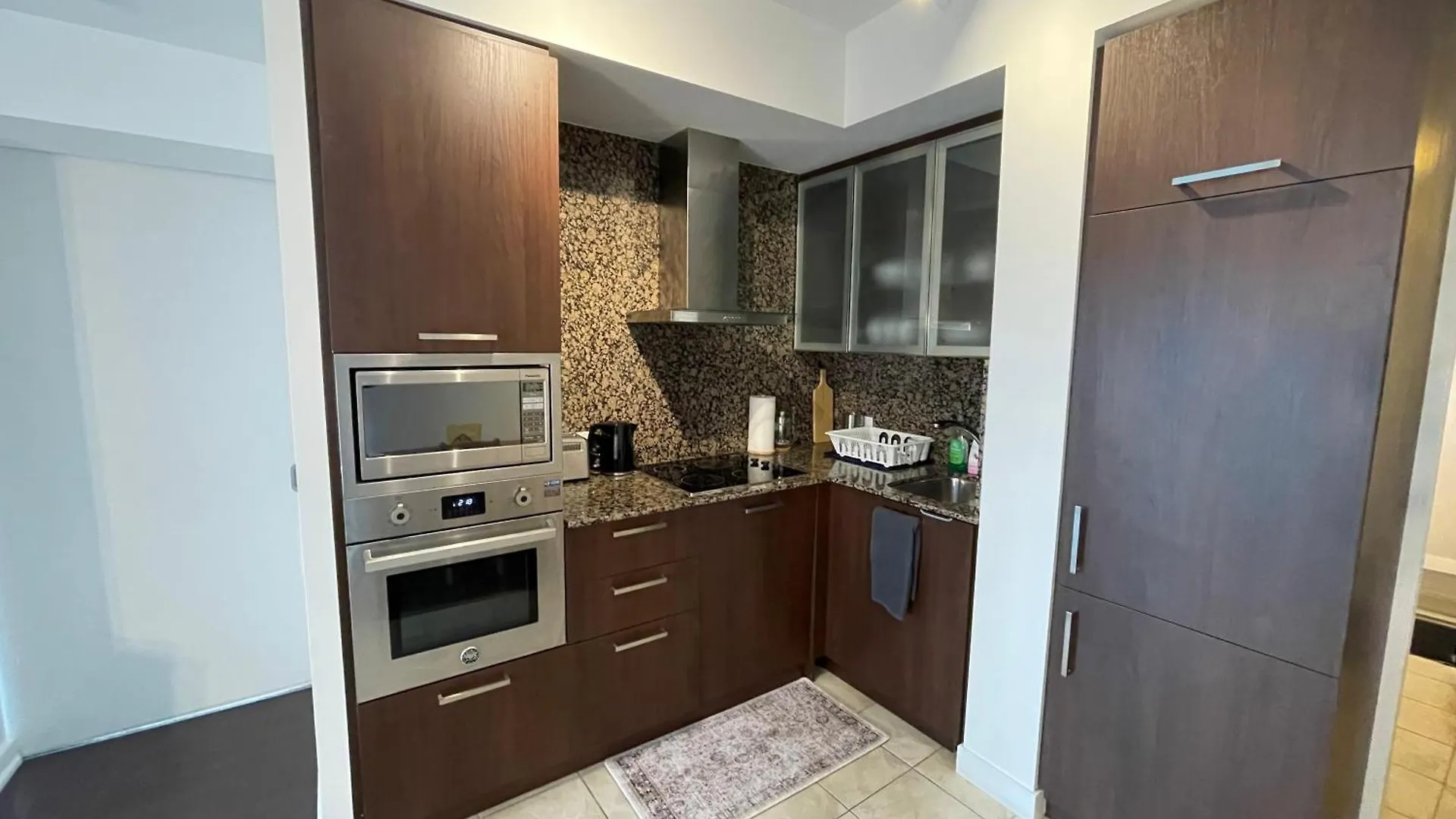 Ice Condos - Rsmt Toronto Apartment