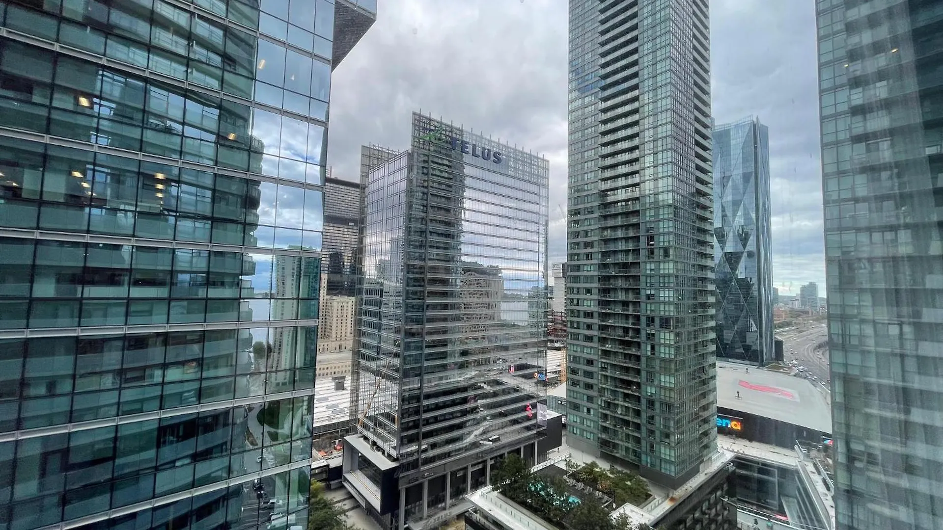 Ice Condos - Rsmt Toronto Apartment