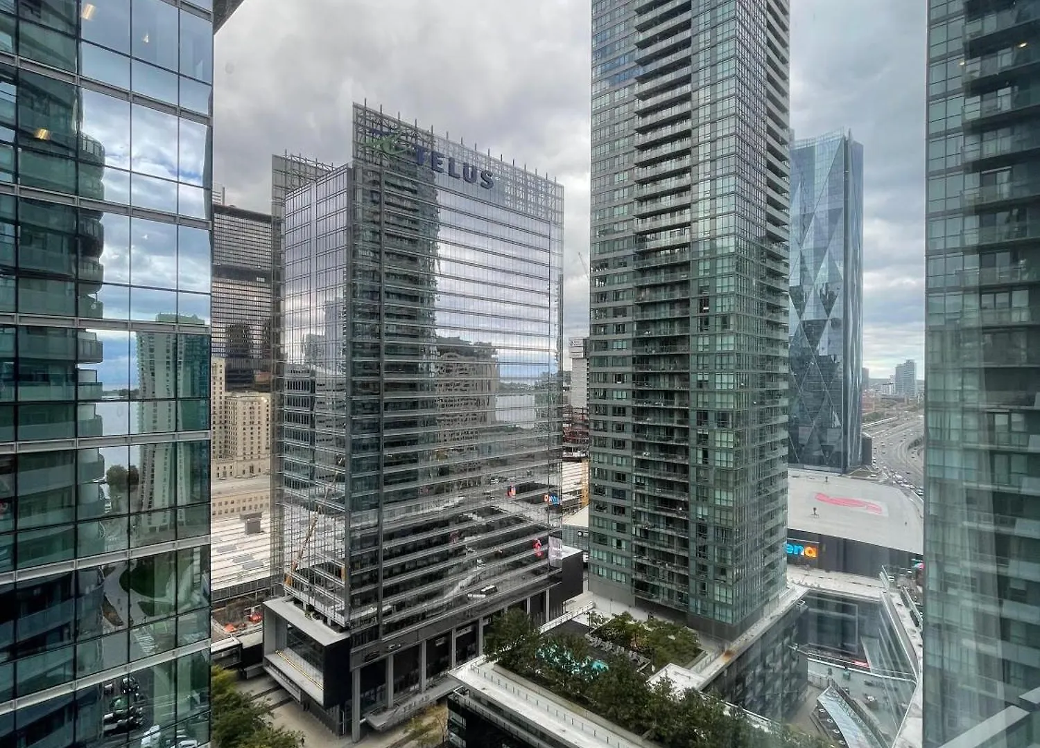 Ice Condos - Rsmt Toronto Canada
