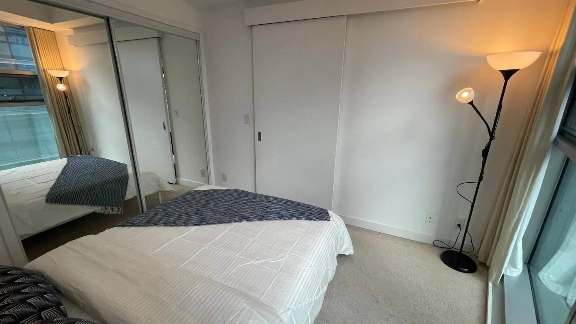 Ice Condos - Rsmt Toronto Apartment